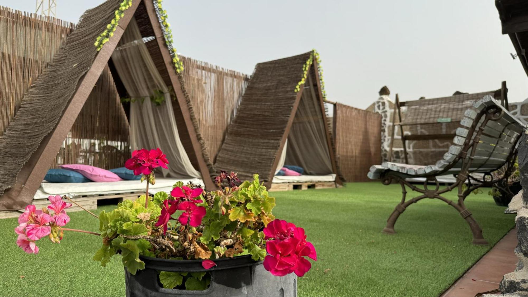 Вілла Nashira Hot Tub Piscina Y Jardin Buzanada Екстер'єр фото